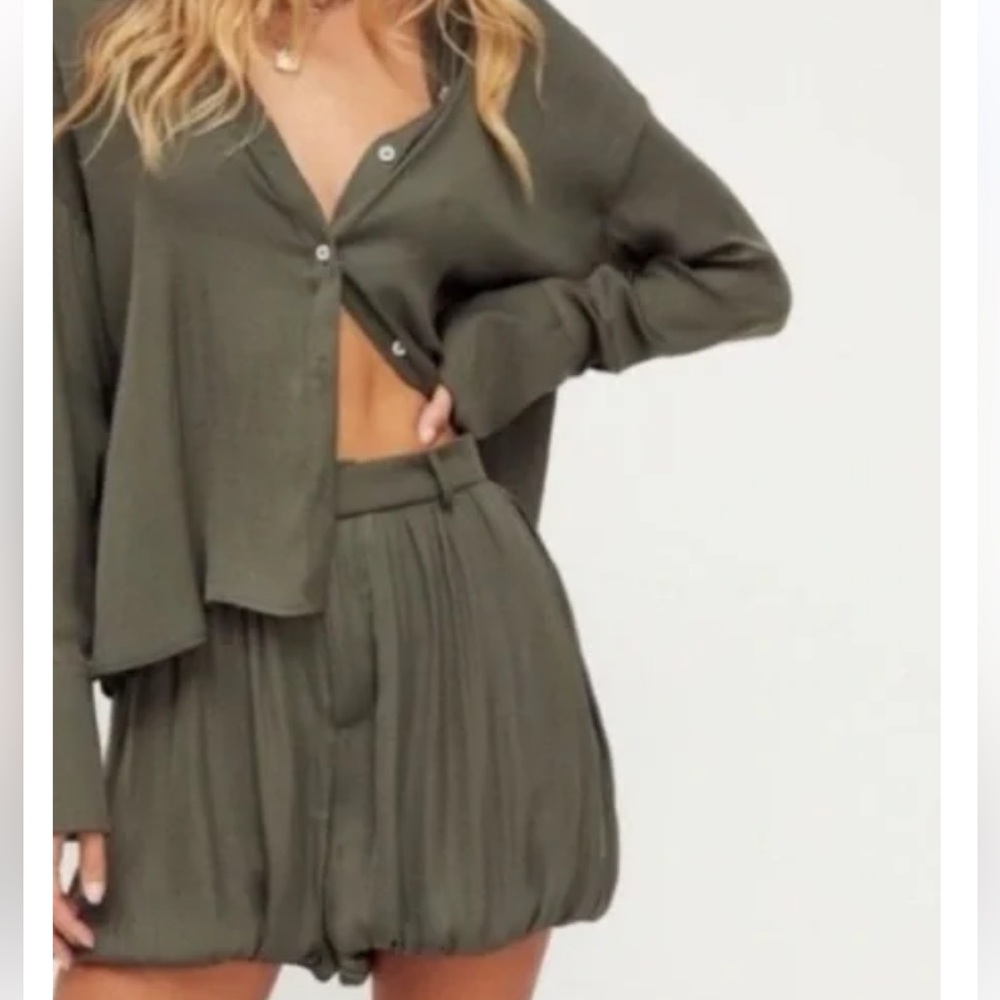 Free People Celia Bubble Satin Shorts Olive Green size XSmall